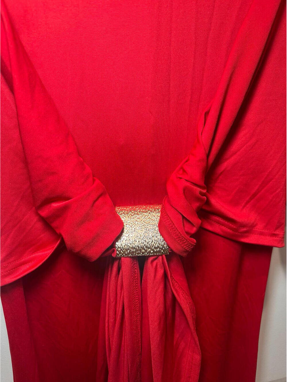 Red dress - Picture 3 of 4
